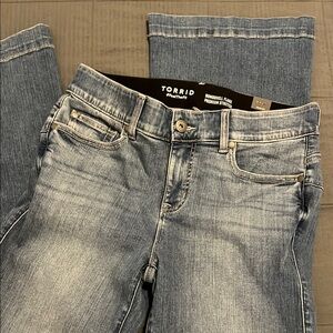 Torrid Bombshell Blue Flare Wide Leg Jeans with Distressed Look Size 10S